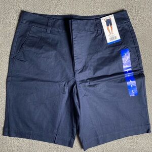 Matty M Women’s Navy Utility Bermuda Shorts- Large